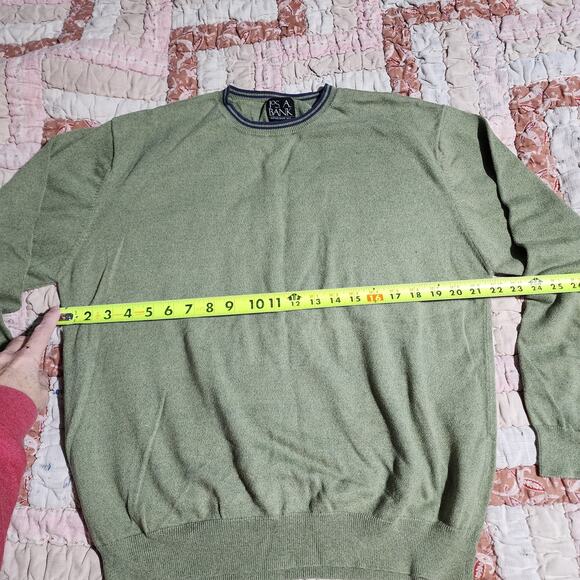 JoS. A. BANK Men's Green Crewneck Sweater - Picture 4 of 6